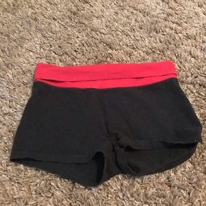 Aerie Womens Large Slim Gym Athletic Shorts